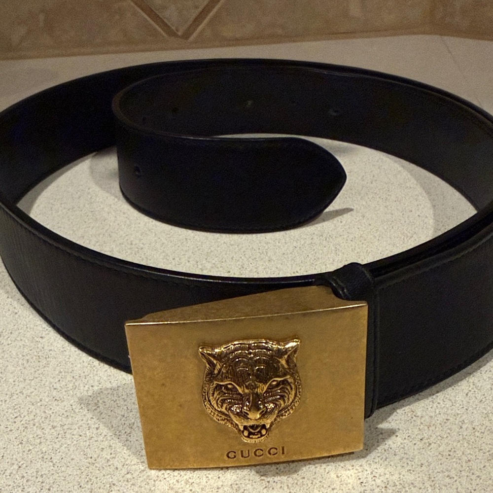 Gucci Black Leather Belt with Gold Tiger Head Buckle